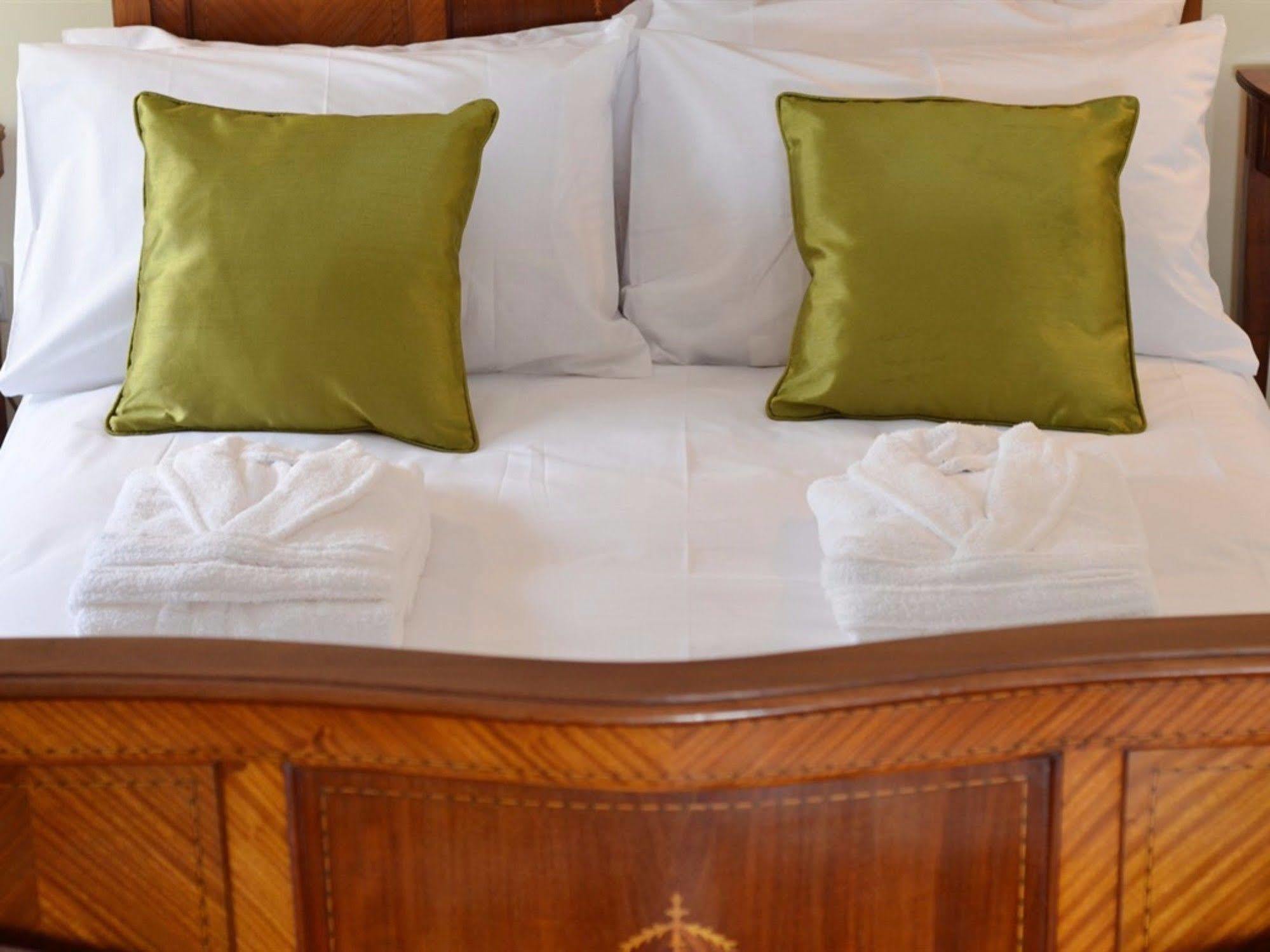 Fern Bank Bed & Breakfast Great Rowsley Dış mekan fotoğraf