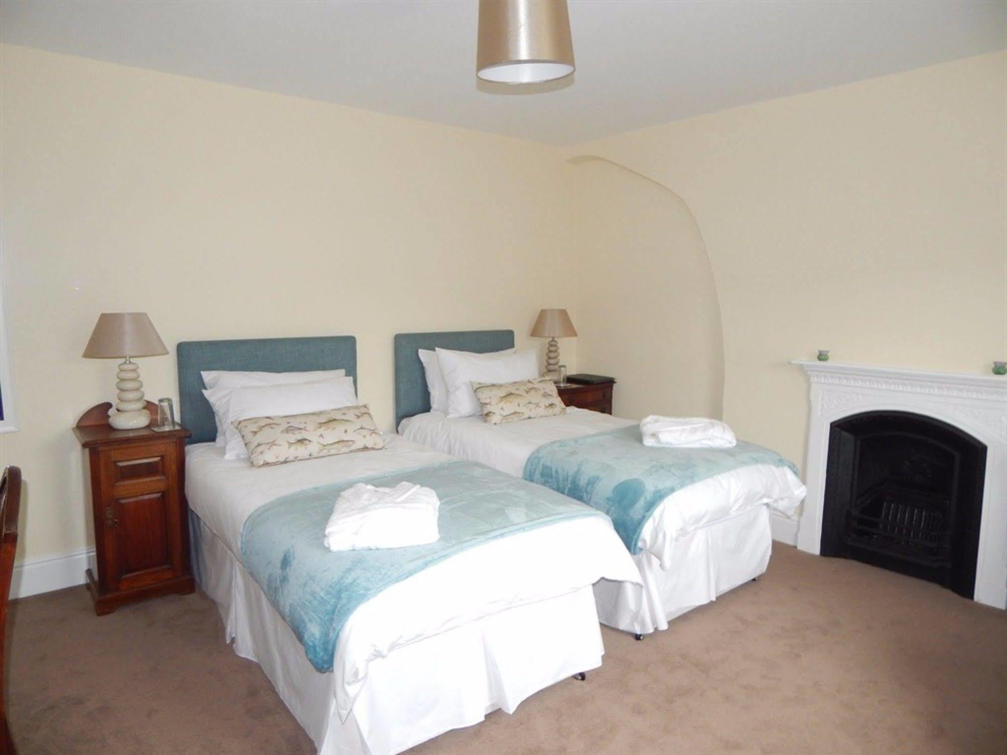 Fern Bank Bed & Breakfast Great Rowsley Dış mekan fotoğraf